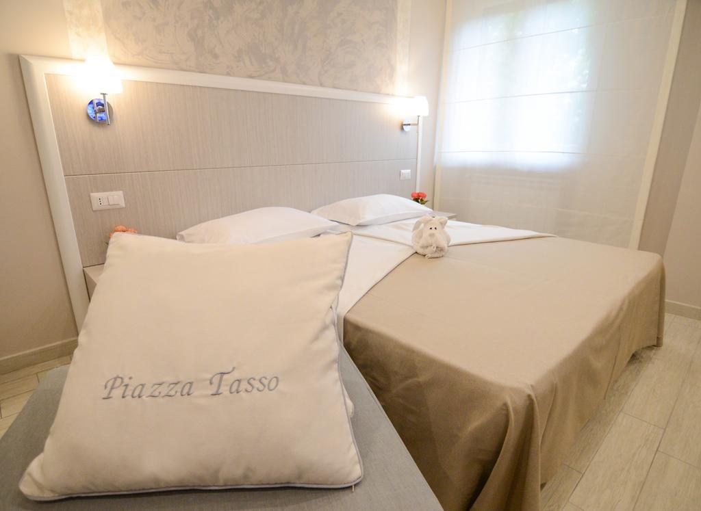 Bed and Breakfast Le Quattro Piazze Península Sorrentina Habitación foto